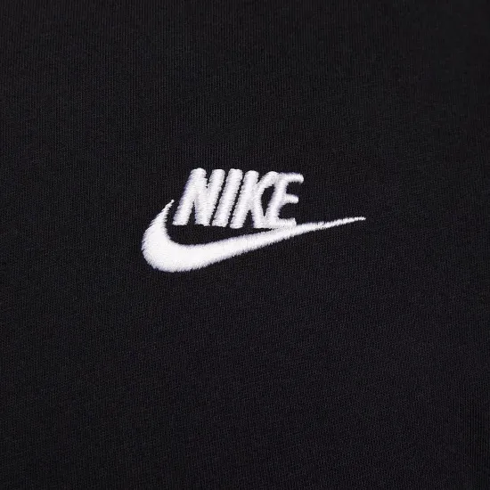 Футболка Nike Sportswear Club Tee AR4997-013