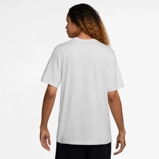 Футболка Nike Sportswear Club Tee AR4997-051