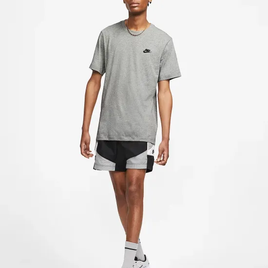 Футболка Nike Sportswear Club Tee AR4997-064