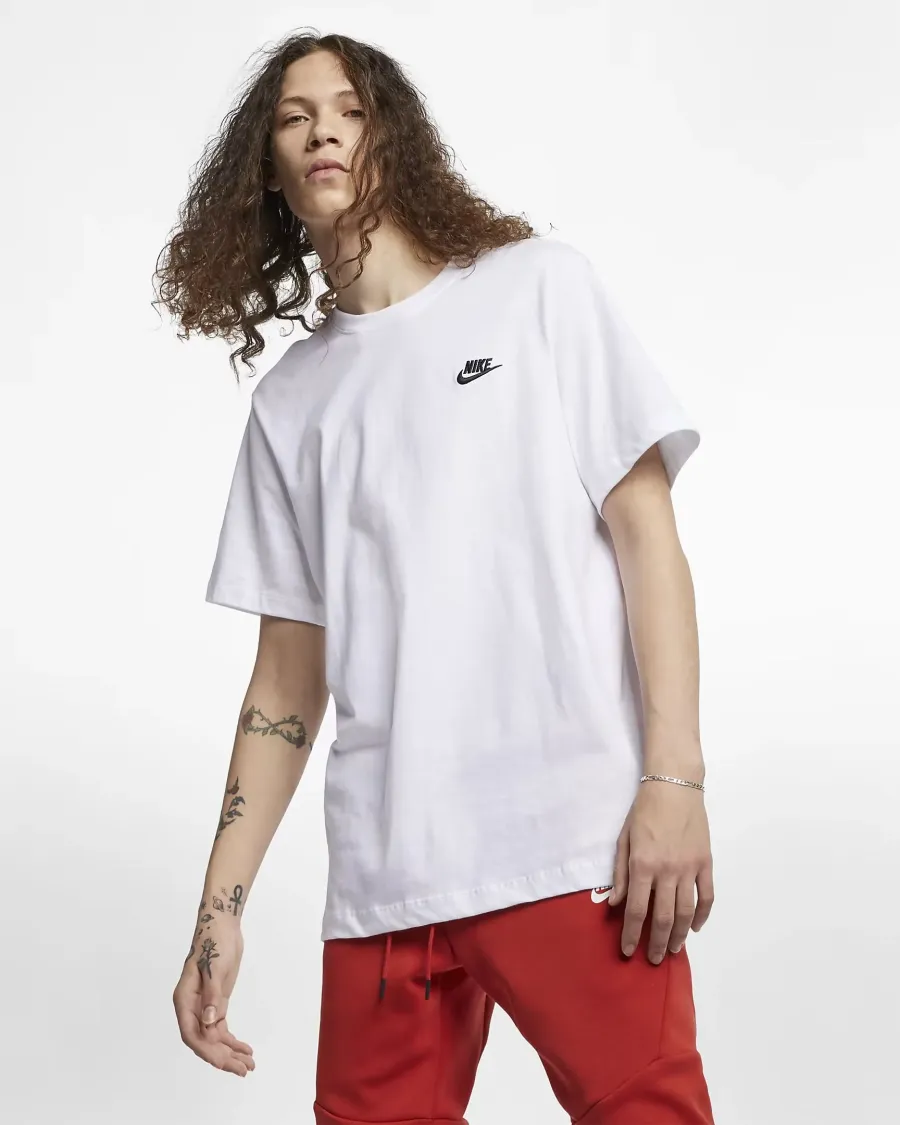 Футболка Nike Sportswear Club Tee AR4997-101