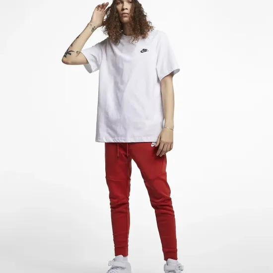 Футболка Nike Sportswear Club Tee AR4997-101