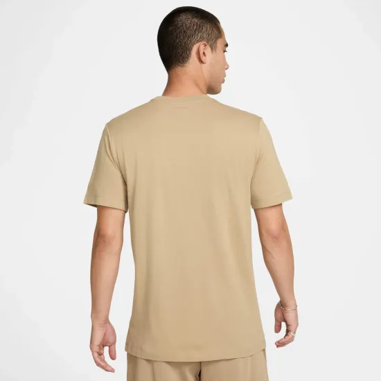 Футболка Nike Sportswear Club Tee AR4997-297