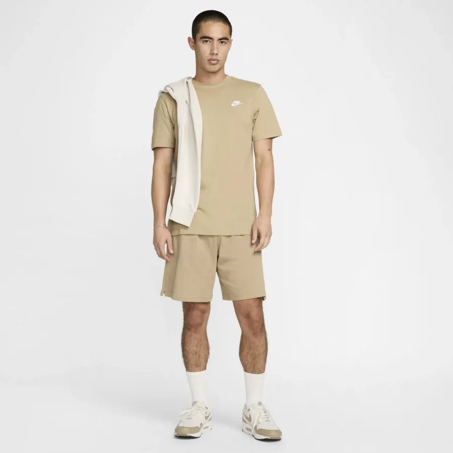 Футболка Nike Sportswear Club Tee AR4997-297
