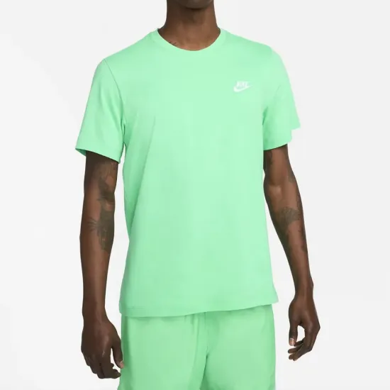 Футболка Nike Sportswear Club Tee AR4997-363