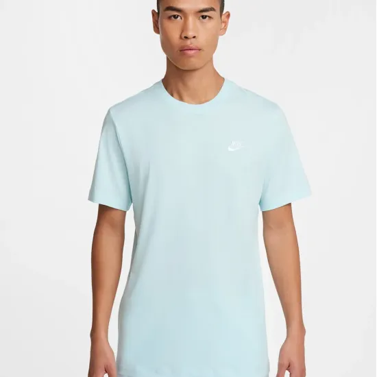 Футболка Nike Sportswear Club Tee AR4997-476