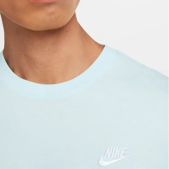 Футболка Nike Sportswear Club Tee AR4997-476