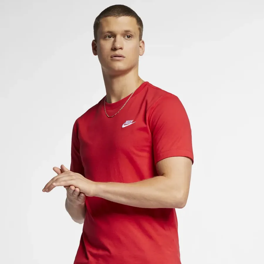 Футболка Nike Sportswear Club Tee AR4997-657