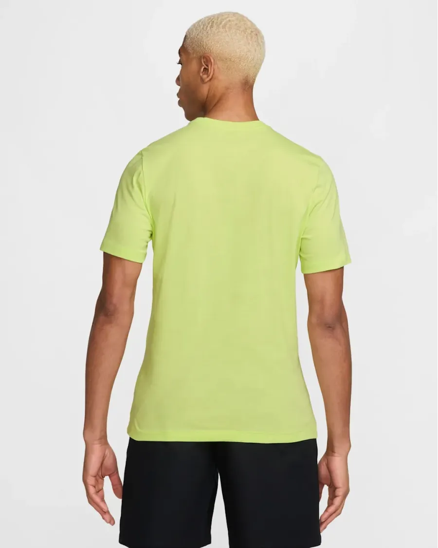 Футболка Nike Sportswear Club Tee AR4997-736