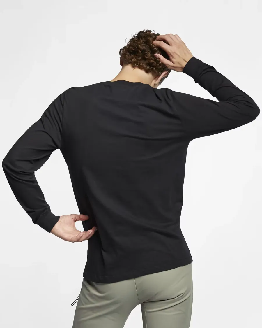 Футболка Nike Sportswear Club Long-Sleeve AR5193-010