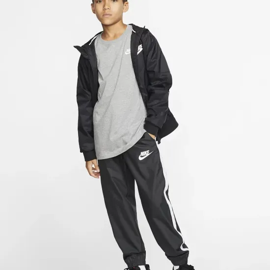 Футболка Nike Sportswear Embroidered Futura AR5254-063