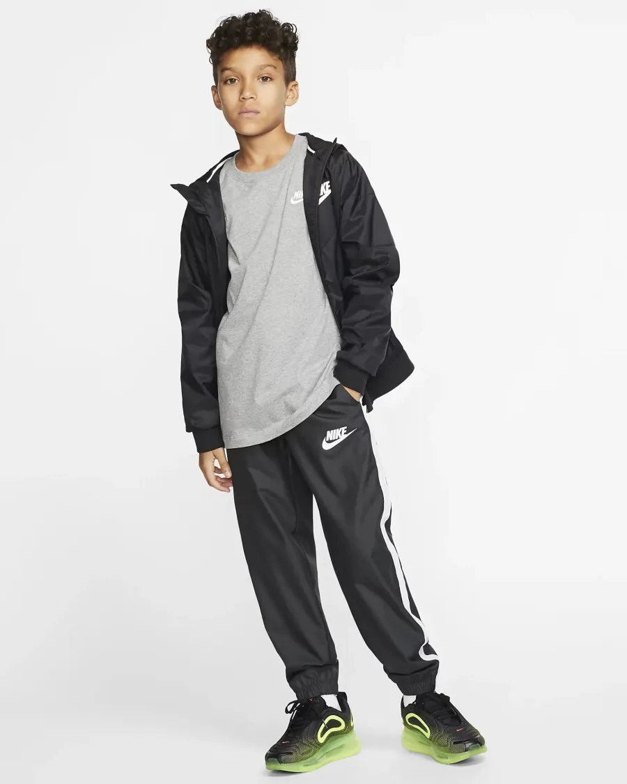 Футболка Nike Sportswear Embroidered Futura AR5254-063