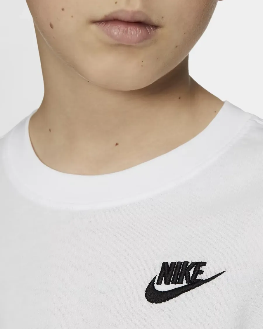 Футболка Nike Sportswear Embroidered Futura AR5254-100