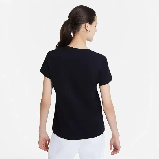 Футболка Nike Sportswear Essential Tee AT2783-010