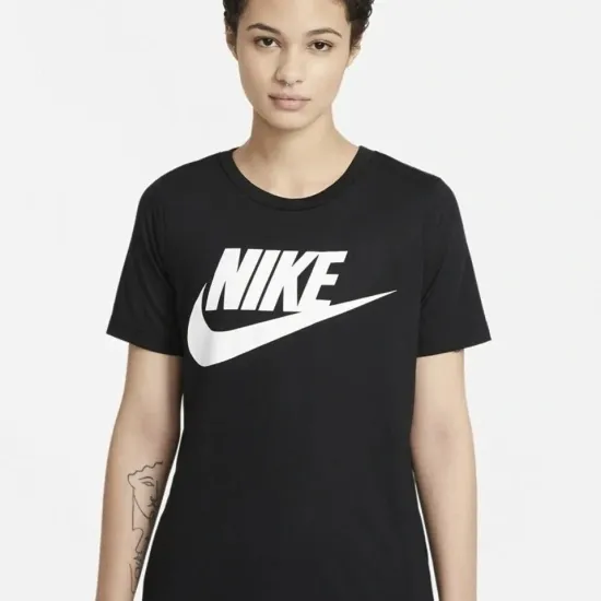 Футболка Nike Sportswear AT5464-010