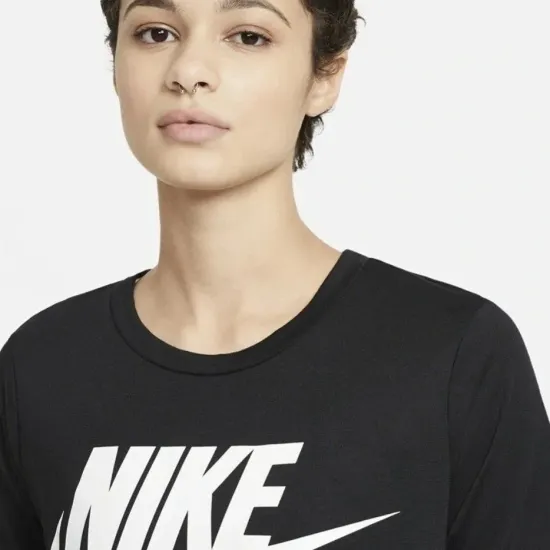 Футболка Nike Sportswear AT5464-010