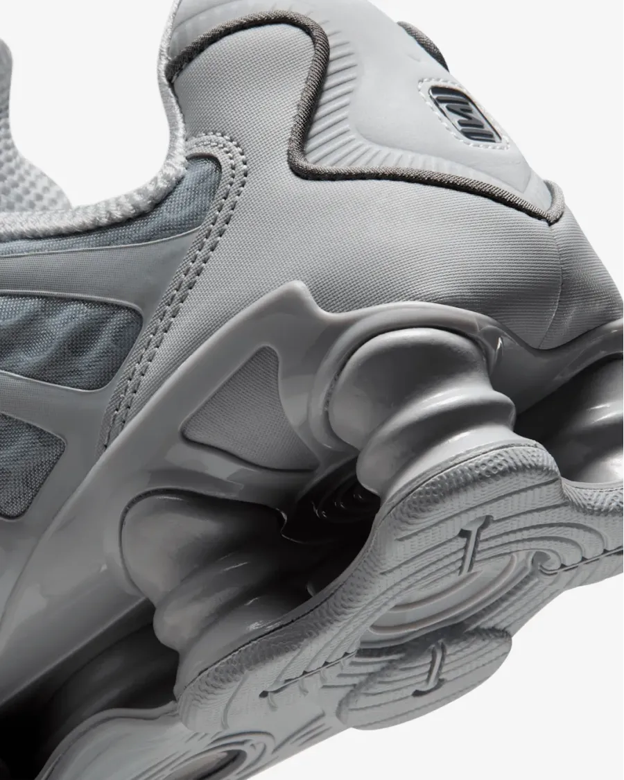 Кросівки Nike Shox TL AV3595-015