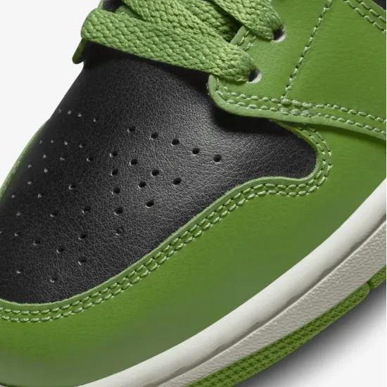 Кросівки Nike Air Jordan 1 Mid BQ6472-031