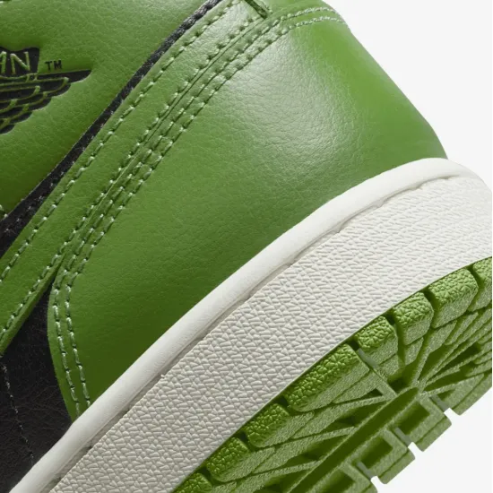 Кросівки Nike Air Jordan 1 Mid BQ6472-031