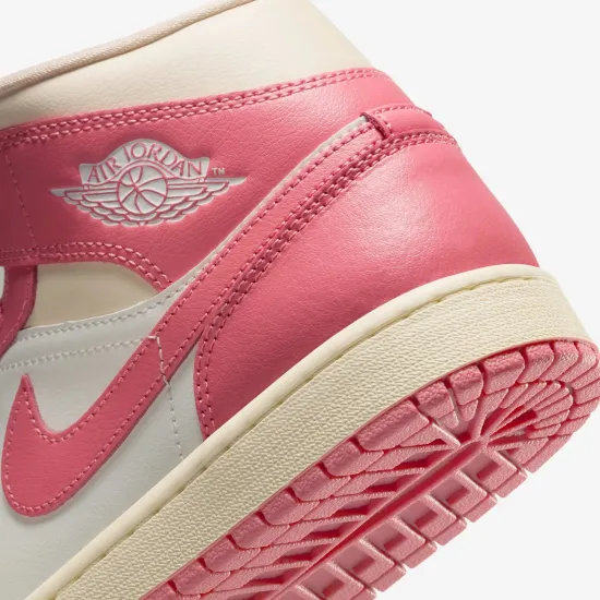 Кросівки Nike Air Jordan 1 Mid BQ6472-109