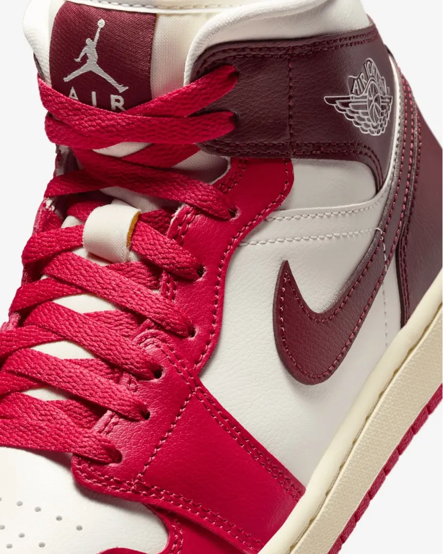 Кросівки Nike Air Jordan 1 Mid BQ6472-119
