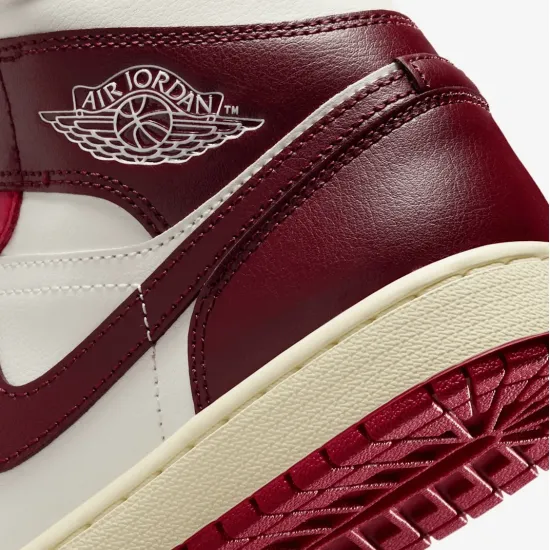 Кросівки Nike Air Jordan 1 Mid BQ6472-119