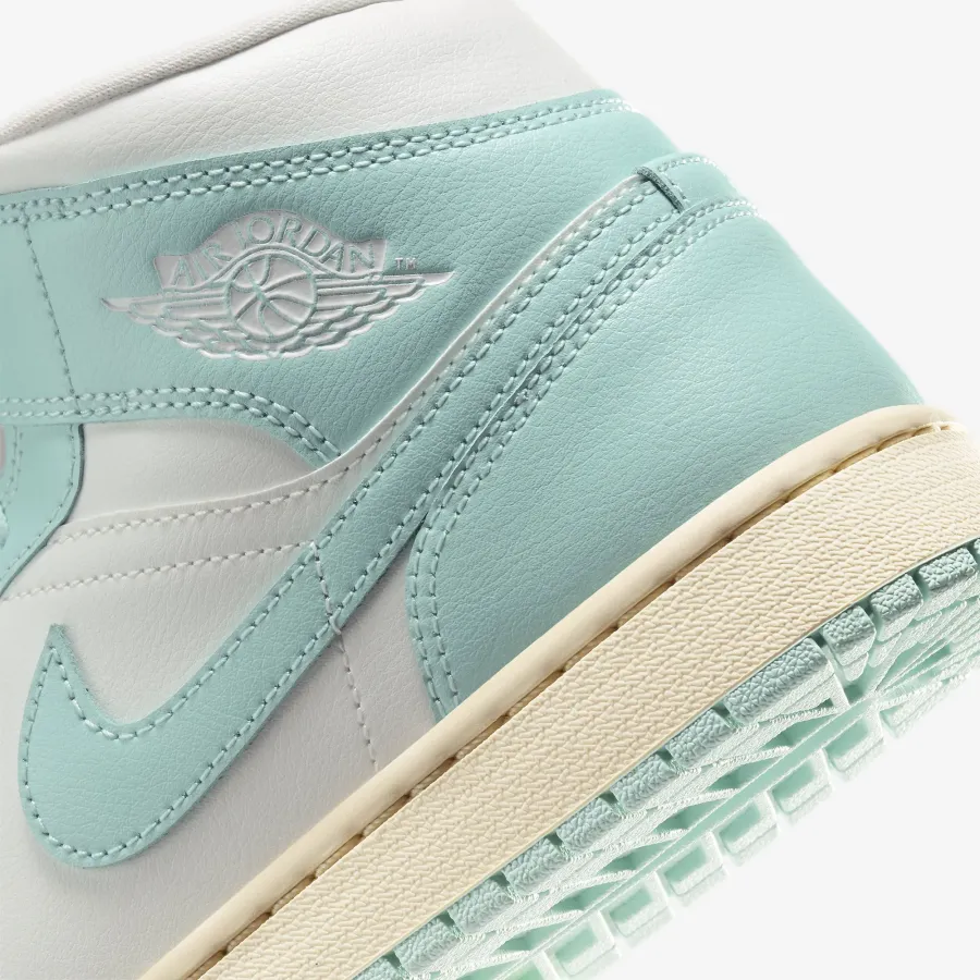 Кросівки Nike Air Jordan 1 Mid BQ6472-132
