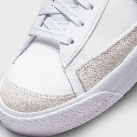Кросівки Nike Blazer Mid 77 Vintage BQ6806-121