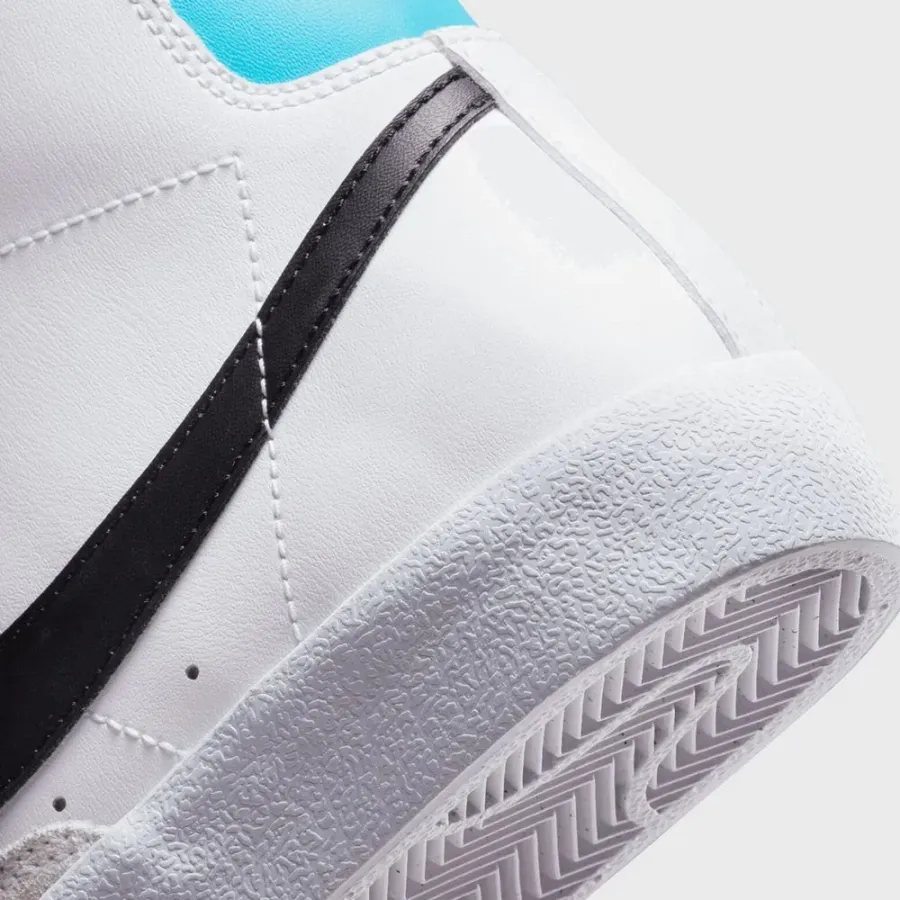 Кросівки Nike Blazer Mid 77 Vintage BQ6806-121