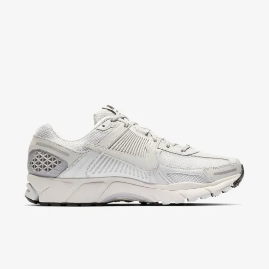 Кросівки Nike Zoom Vomero 5 SP BV1358-001
