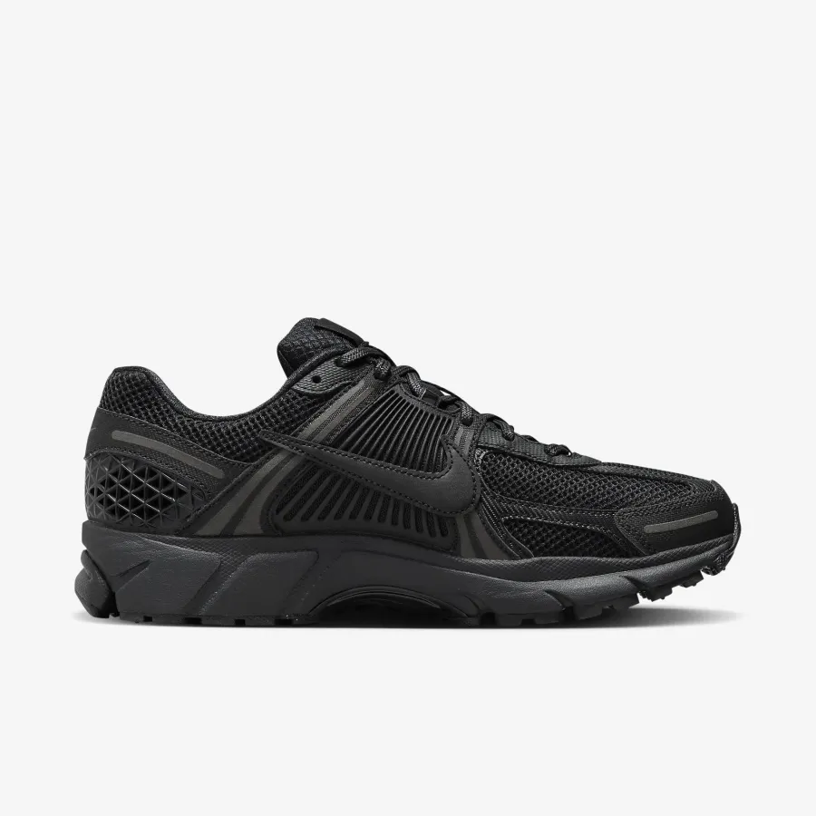 Кросівки Nike Zoom Vomero 5 SP BV1358-003