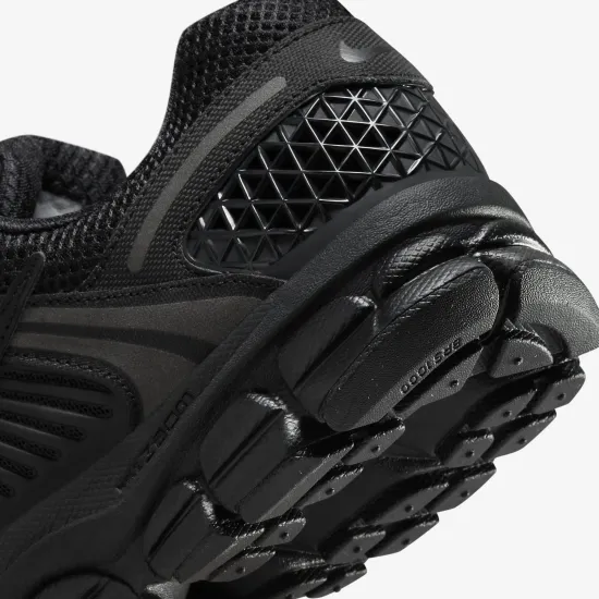 Кросівки Nike Zoom Vomero 5 SP BV1358-003
