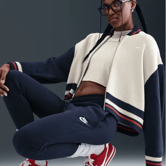 Штани Nike Sportswear Essential Reg Fleece BV4095-010