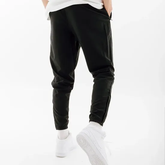 Штани Nike Essential Woven BV4833-010