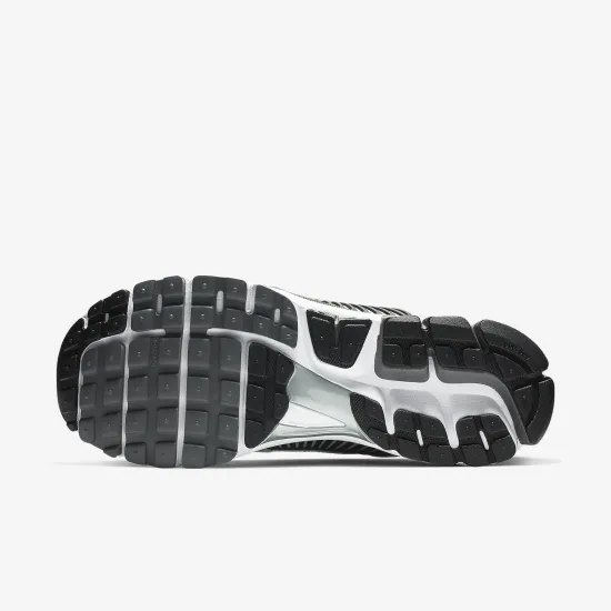 Кросівки Nike Zoom Vomero 5 SE SP CI1694-001