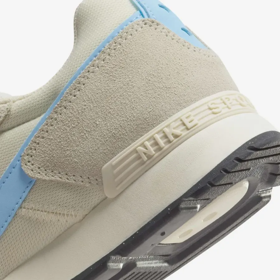 Кросівки Nike Venture Runner CK2948-114