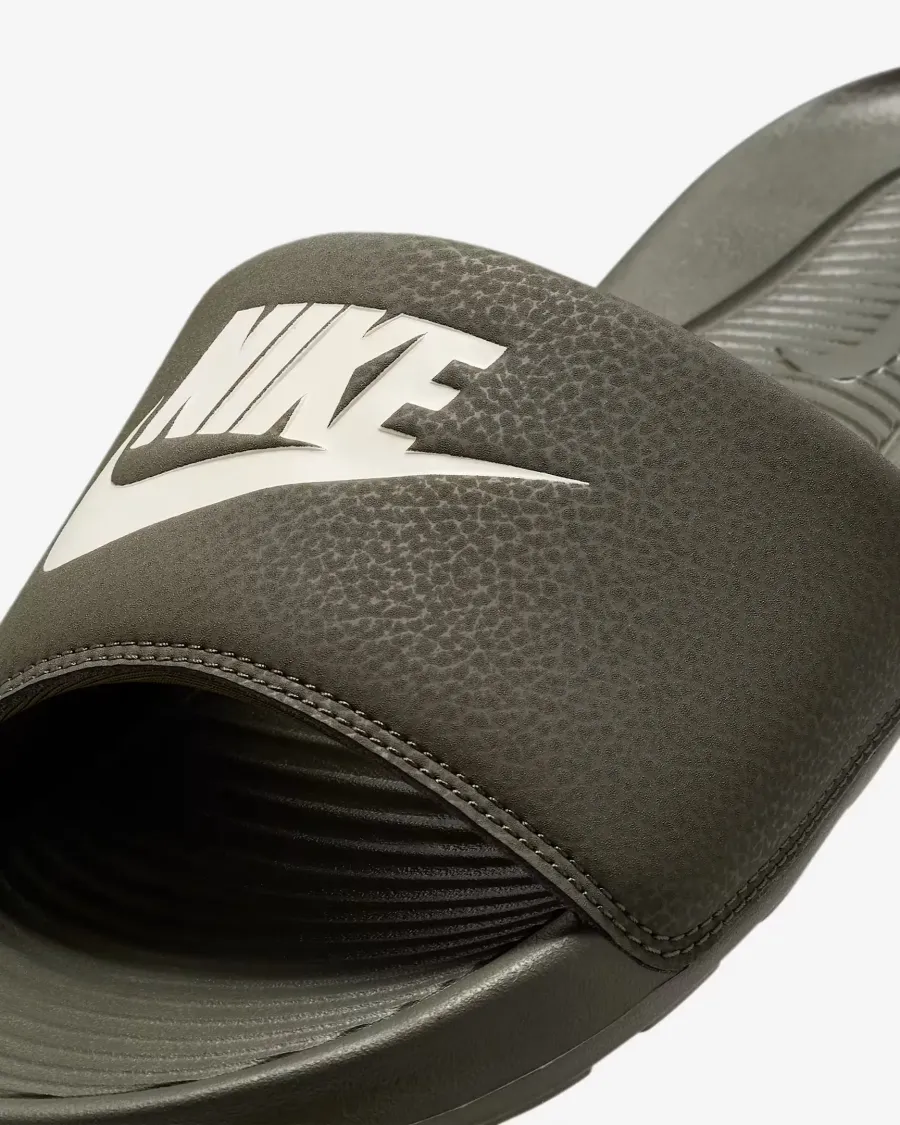 Тапочки Nike Victori One CN9675-303