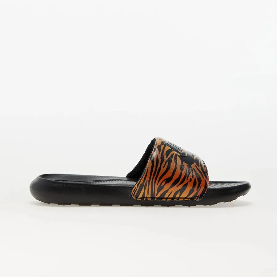 Тапочки Nike Victori One Slide Print CN9676-010