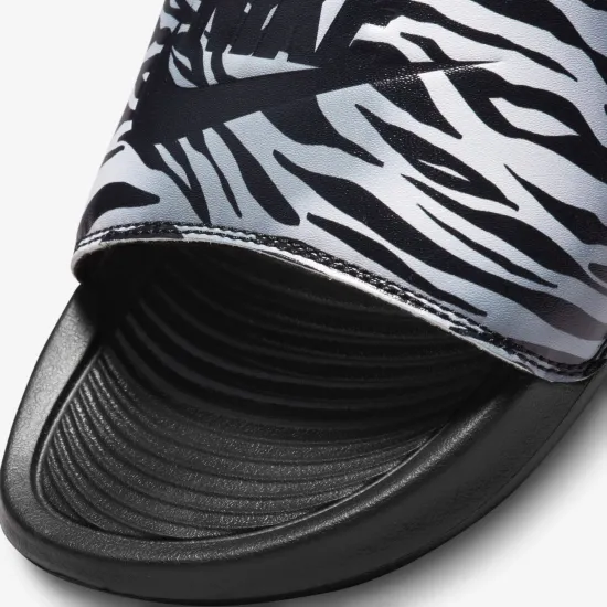 Тапочки Nike Victori One Slide Print CN9676-011
