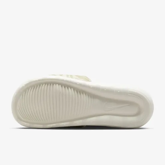Тапочки Nike Victori One Slide Print CN9676-105