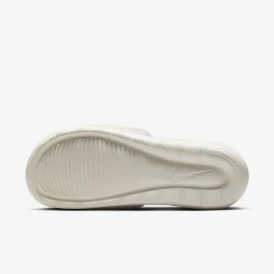 Тапочки Nike Victori One Slide Print CN9676-107