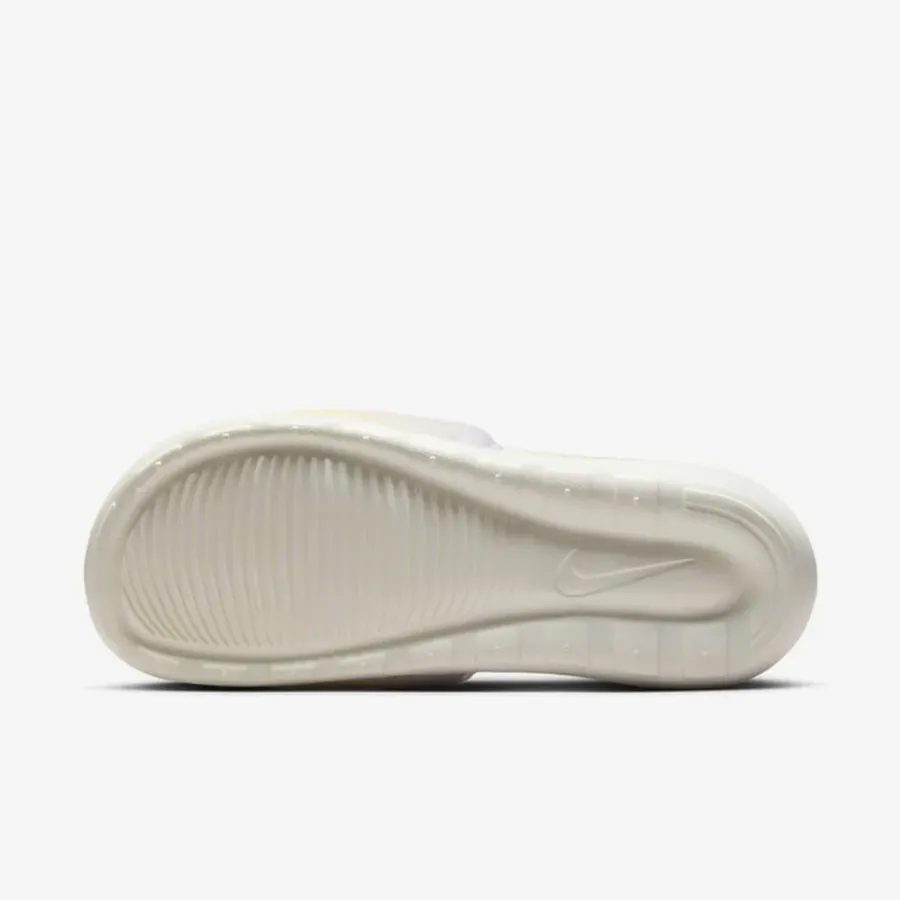 Тапочки Nike Victori One Slide Print CN9676-107