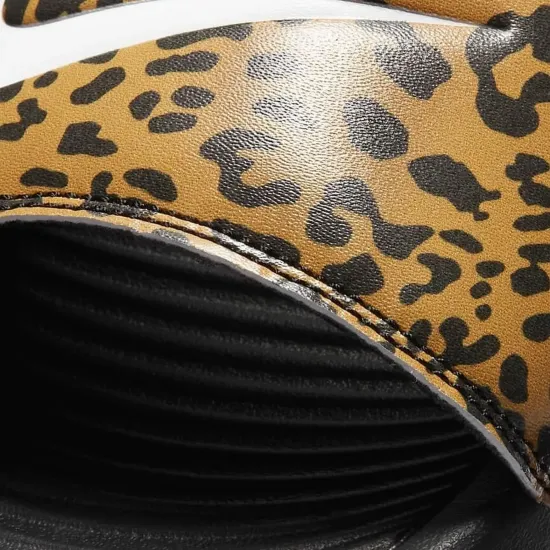 Тапочки Nike Victori One Slide Print CN9676-700