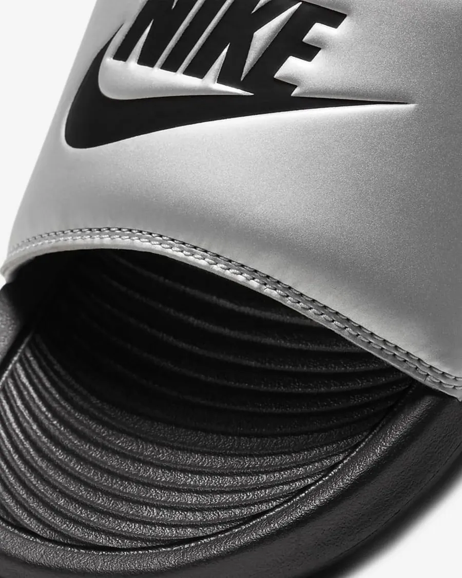 Тапочки Nike Victori One CN9677-006