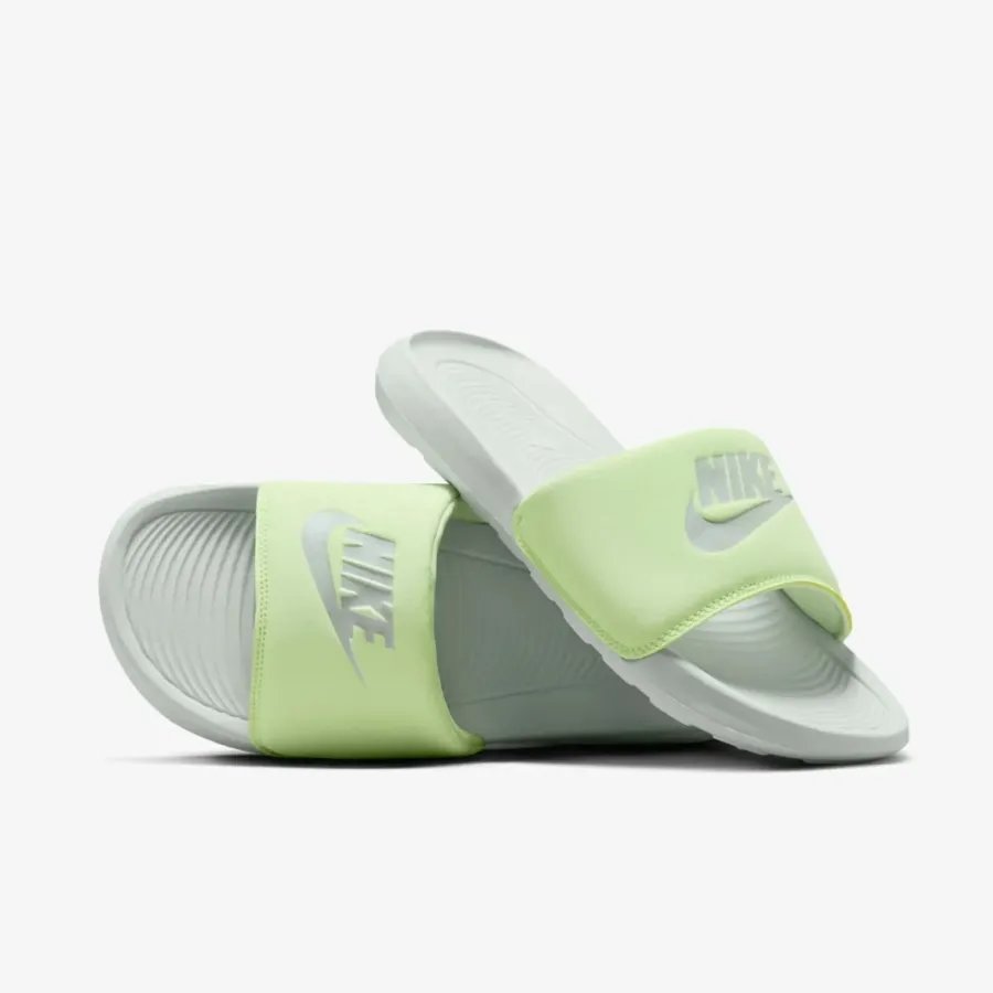 Тапочки Nike Victori One CN9677-010