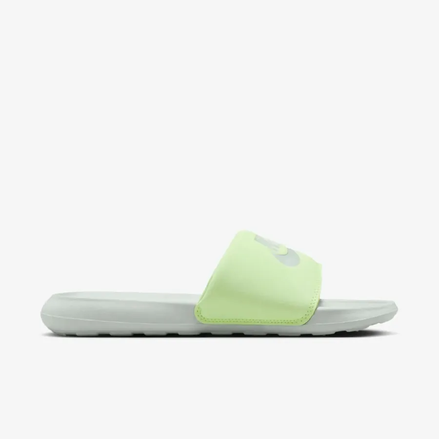 Тапочки Nike Victori One CN9677-010