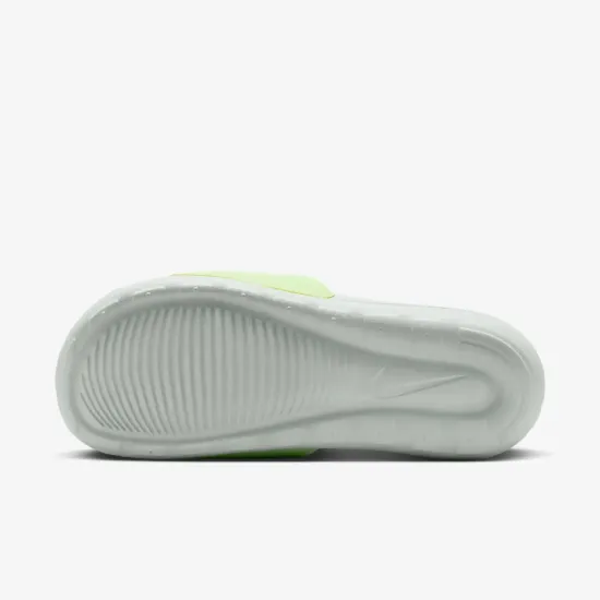Тапочки Nike Victori One CN9677-010