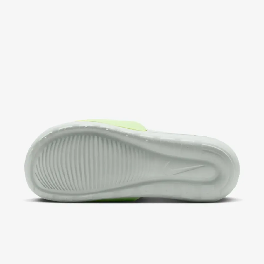 Тапочки Nike Victori One CN9677-010