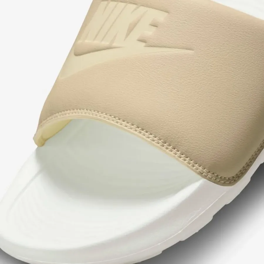 Тапочки Nike Victori One CN9677-108