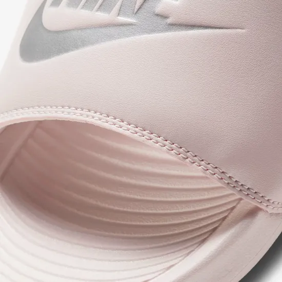 Тапочки Nike Victori One CN9677-600