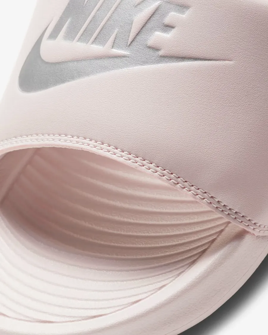 Тапочки Nike Victori One CN9677-600